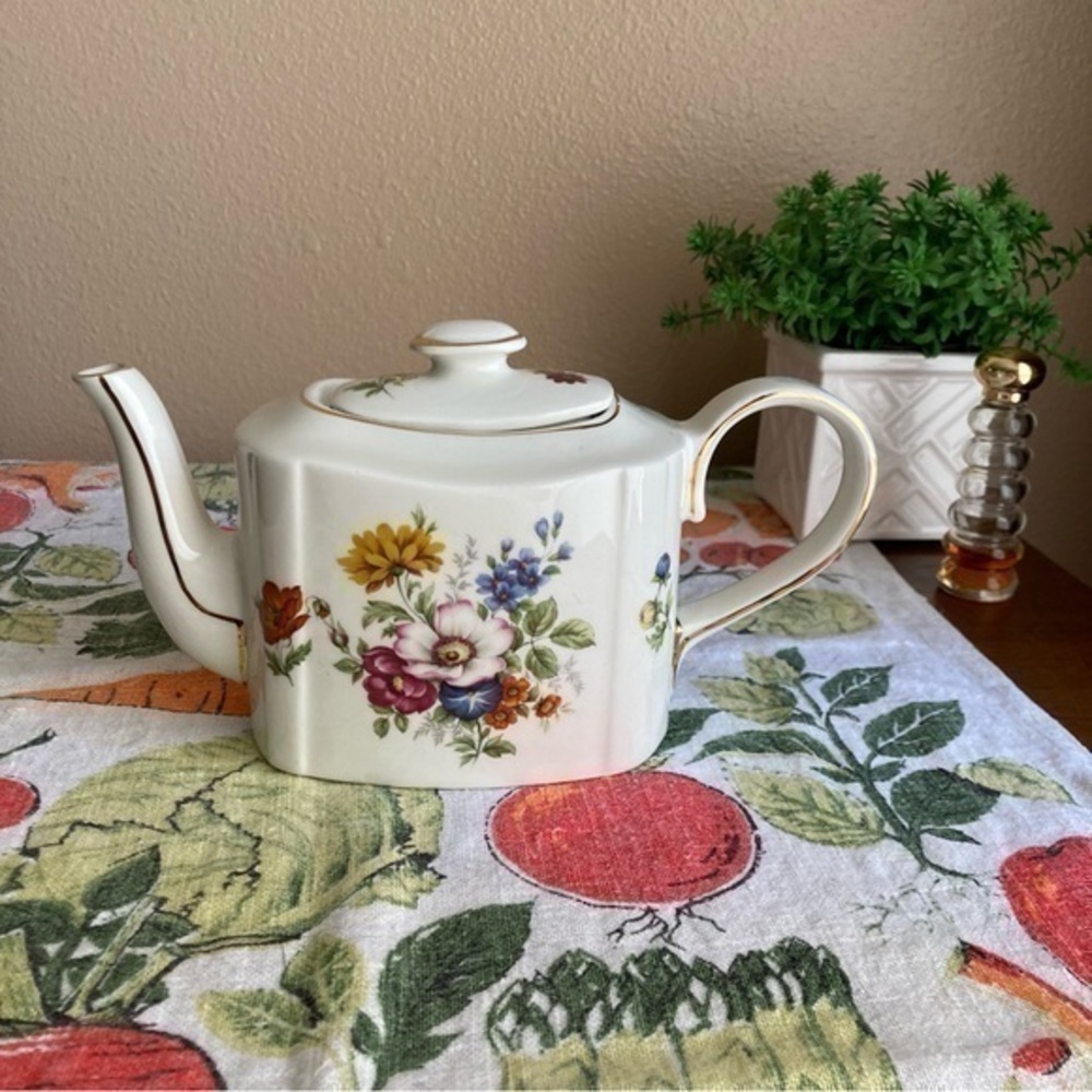 Vintage Arthur Wood floral teapot